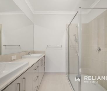 Contemporary Family Home! - Photo 1