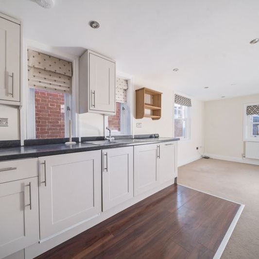 West Street, Haslemere - 1 bedroomProperty for lettings - Seymours - Photo 1