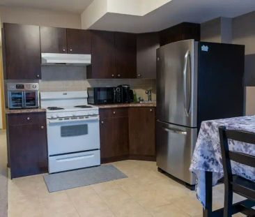 Fully Furnished / Unfurnished Basement Suite - 9 Minutes from YYC A... - Photo 1