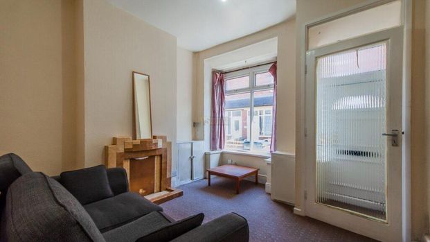 3 bedroom terraced house to rent - Photo 1