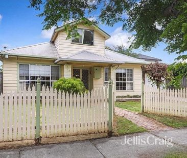 14 Railway Parade, Newport VIC 3015 - House For Rent | Domain - Photo 2