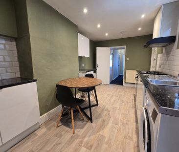 1 Bed Flat, Sandmere Road, SW4 - Photo 6