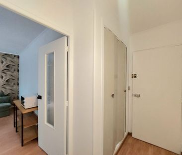 Location Appartement 1 pièce 18m² - Photo 2