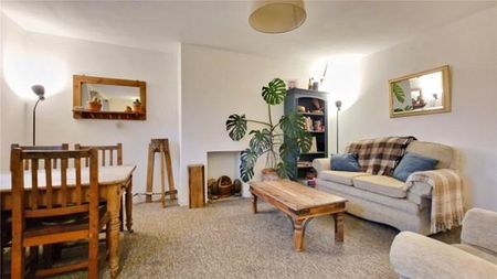 4 bedroom terraced house to rent - Photo 2