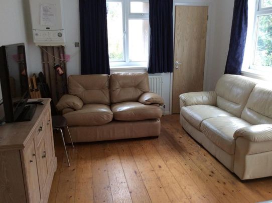 5 Bed Terraced House, Canfield Road, BN2 - Photo 1