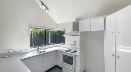 PETONE LIVING - Photo 5