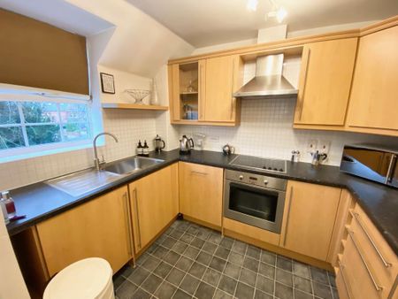 2 bedroom flat to rent - Photo 5