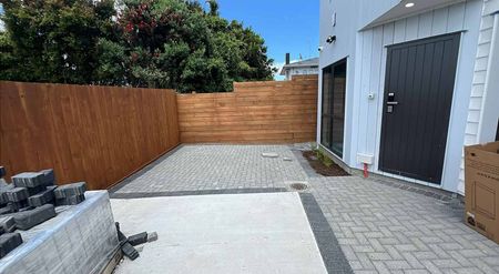 Brand New 3-Bedroom Townhouses – Secure Gated - Photo 3