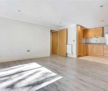 Chapelfield Gardens, Coburg Street, Norwich, Norfolk, NR1 - Photo 2