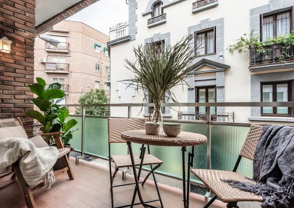 Calle de Agustina de Aragón, Madrid, Community of Madrid 28006