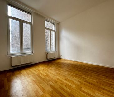 Appartement te huur in Brussel voor € 980 met 1 slaapkamer - Photo 3