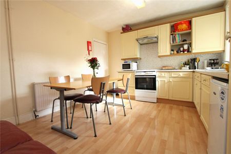3 bedroom terraced house to rent - Photo 3