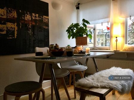 2 bedroom terraced house to rent - Photo 2