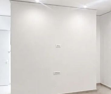 Ενοικιάζεται πλήρως ανακαινισμένο δυάρι διαμέρισμα Δημοκρατίας κέντ... - Photo 5