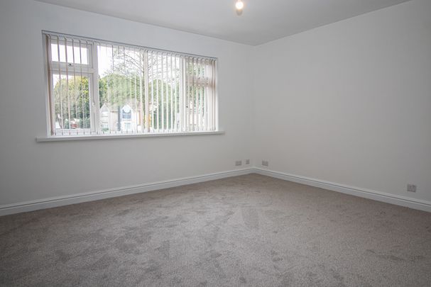 Heol Llanishen Fach Rhiwbina, CF14 6PG, Cardiff - Photo 1