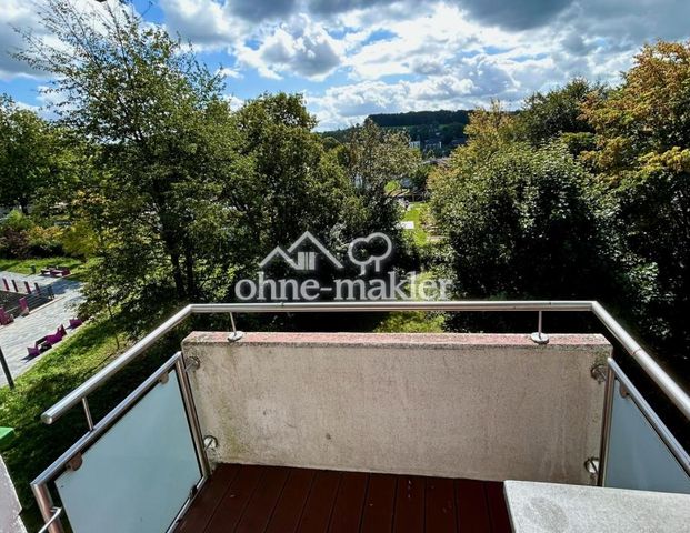 Große 4-Zimmer-Wohnung mit Balkon in Gummersbach ab sofort - Photo 1