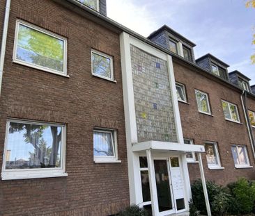 KREFELD-BOCKUM - FRISCH SANIERTE-2 ZIMMER-WOHNUNG IN BESTER WOHNLAGE MIT BALKON - Foto 1