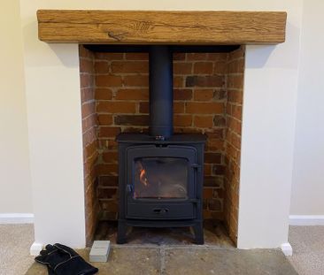 2 bedroom terraced house to rent - Photo 2