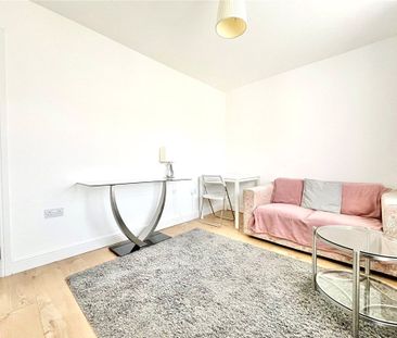 Jersey Road, Hounslow, TW3 4BQ - Photo 2