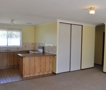 42A Bouffler Close, 2795, Kelso Nsw - Photo 4