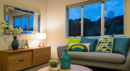 MODERN 3 BEDROOM TOWNHOUSE PARNELL - Photo 3