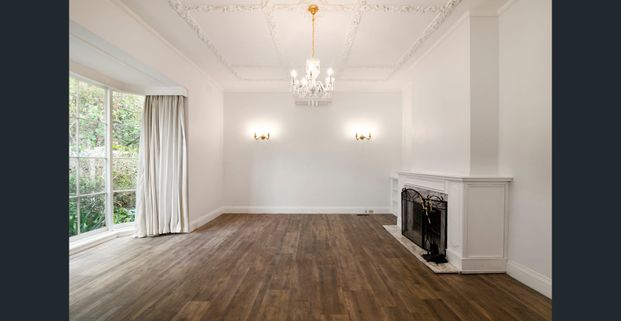 GOLDEN MILE BEAUTY - Photo 1