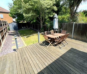 47 Cottimore Avenue, Walton On Thames - 4 bedrooms Property for let... - Photo 1
