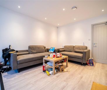 6 bedroom house to rent - Photo 2