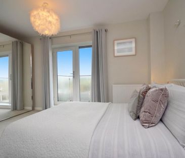 Le Safferne Gardens, Norwich - Photo 2