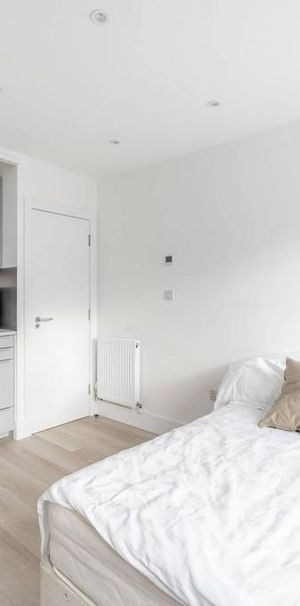 Studio to rent - Photo 1