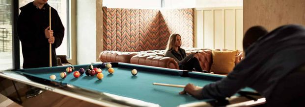 Bronze Studio-Mid level - Photo 1