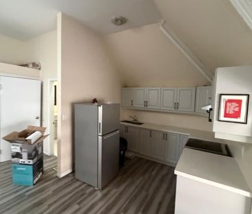For Lease - 544 Dundas Street Unit# UPPER, London East, Ontario - Photo 1