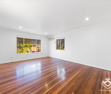 FULLY RENOVATED FAMILY HOME WITH DECKING - Photo 6