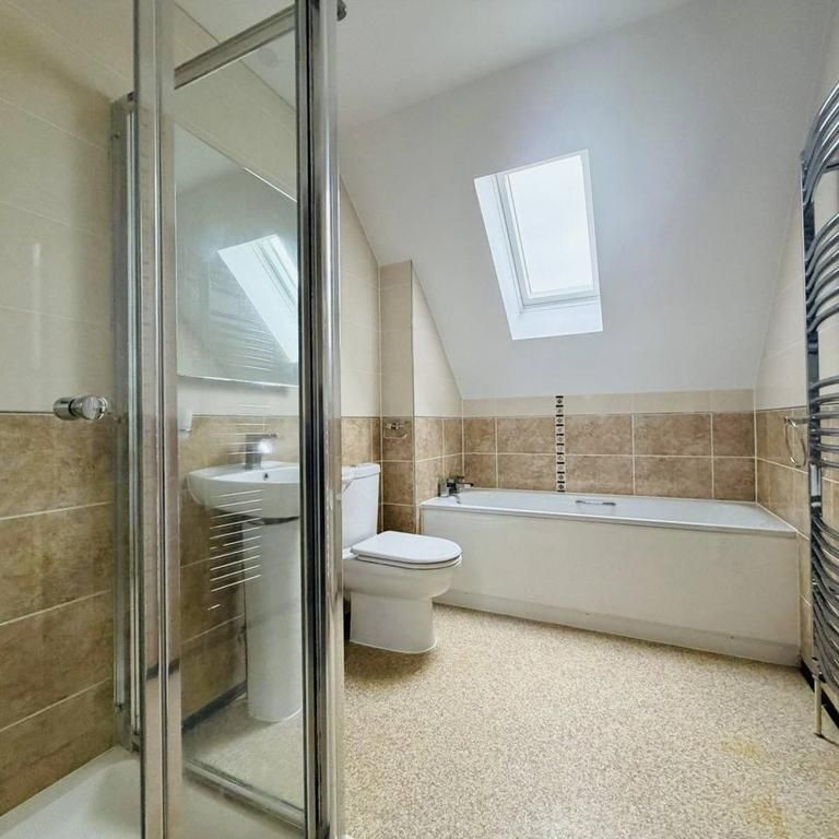 1 bedroom flat to rent - Photo 1