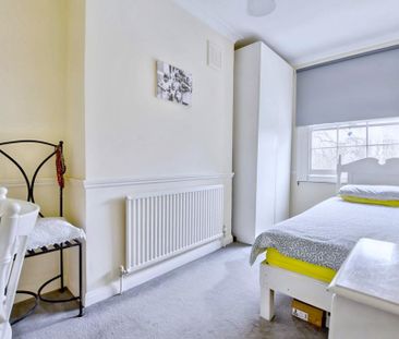 4 bedroom terraced house to rent - Photo 6