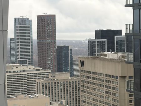 For Lease - 11 Yorkville Avenue Unit# 4206, Toronto, Ontario - Photo 4
