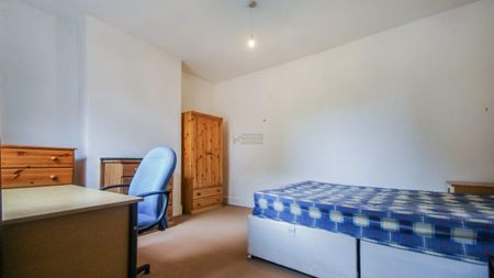 5 bedroom terraced house to rent - Photo 4