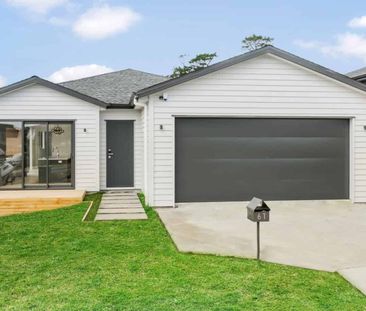 Modern family living in Gulf Harbour - Photo 3