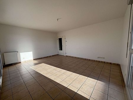 Apartment - Photo 3