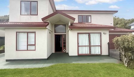 4 Bedroom Family Home - Photo 5