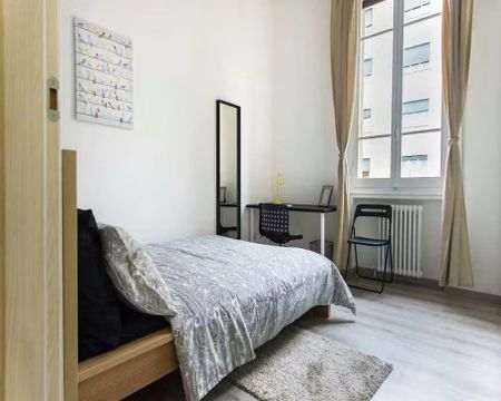 Via del Borgo di San Pietro, Bologna, Emilia-Romagna 40126 - Photo 5