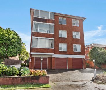 First-Floor Beachside Apartment with Style and Convenience - Photo 5