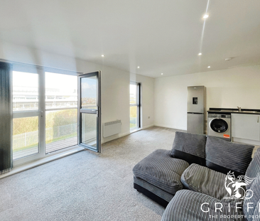 Melbourne Road, Tilbury, RM18 - Photo 2