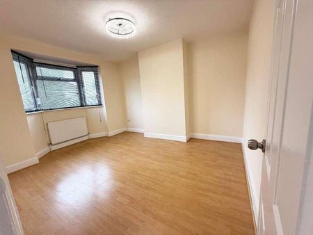 Upcroft Avenue, Edgware, Middlesex, HA8 - Photo 4