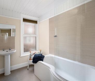 2 bedroom maisonette to rent - Photo 4