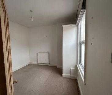 2 Bed Flat, Southville, BS3 - Photo 2