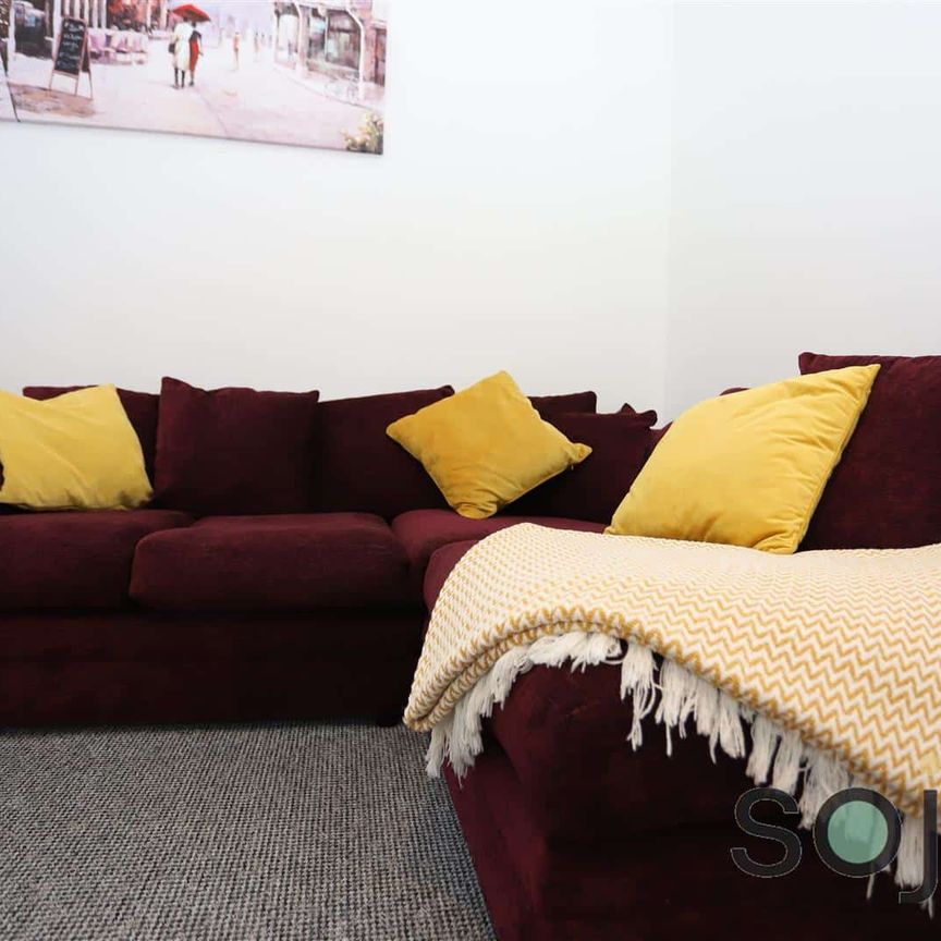 Bittern Green, Oulton Broad, NR33 - Photo 1