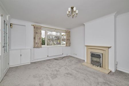 3 bedroom semi-detached house to rent - Photo 2