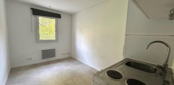 Location Appartement 1 pièce 12m² TOURS 37200 - Photo 2