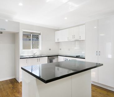 58 Deakin Avenue, Southport QLD 4215 - House For Rent | Domain - Photo 5